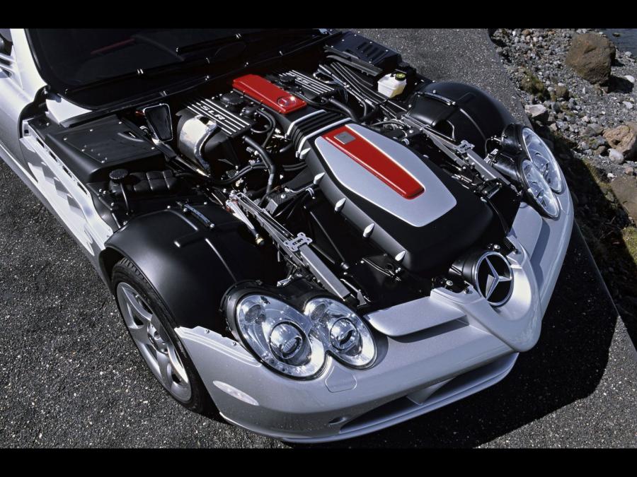  Mercedes-Benz SLR McLaren 2004 года  (фото 13 из 175)